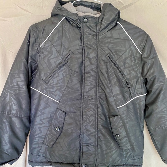 NWOT Boy’s Athletech Black Jacket. Size Large - Picture 3 of 4